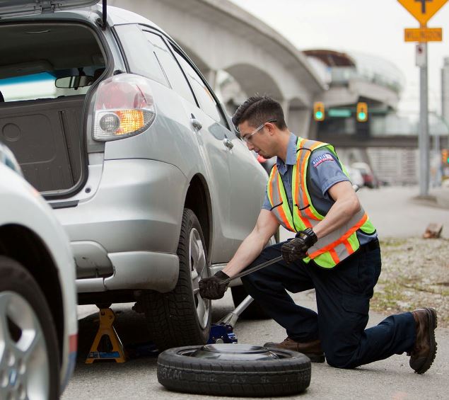 Roadside Assistance - Tire Change